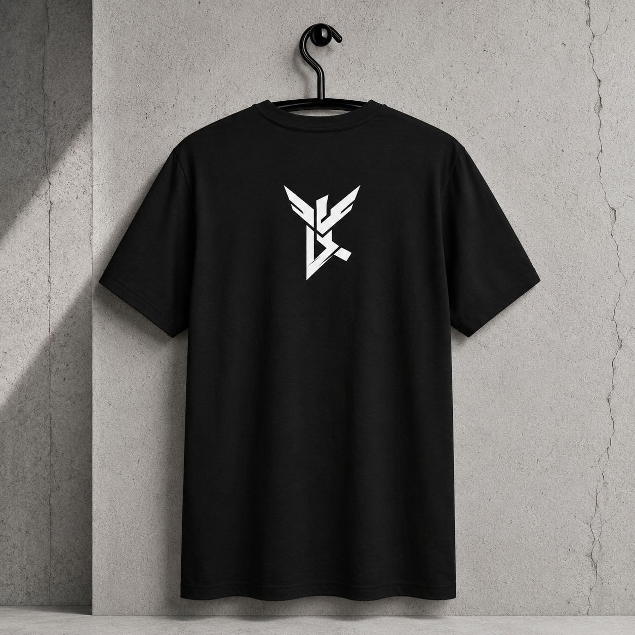 Essential Tee Rückenlogo