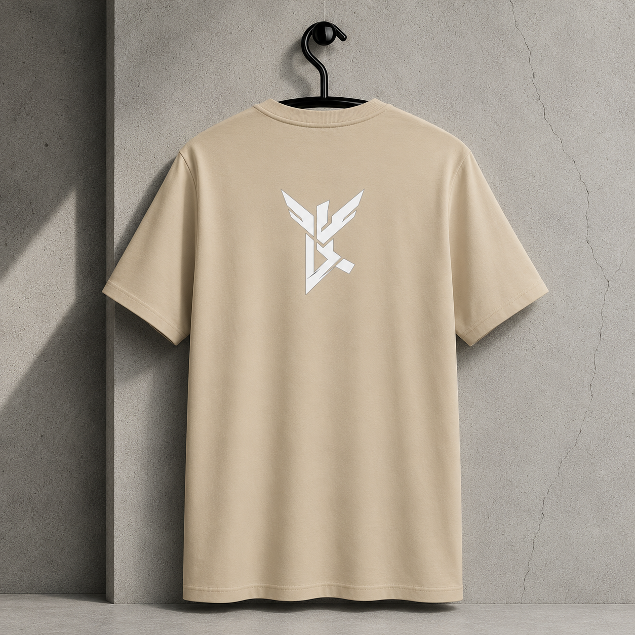 Essential Tee Rückenlogo