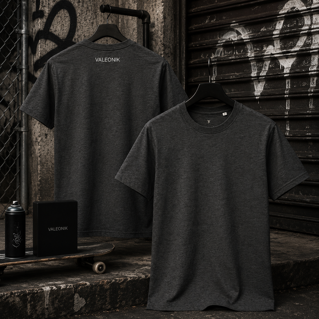 Essential Tee Rückentypografie