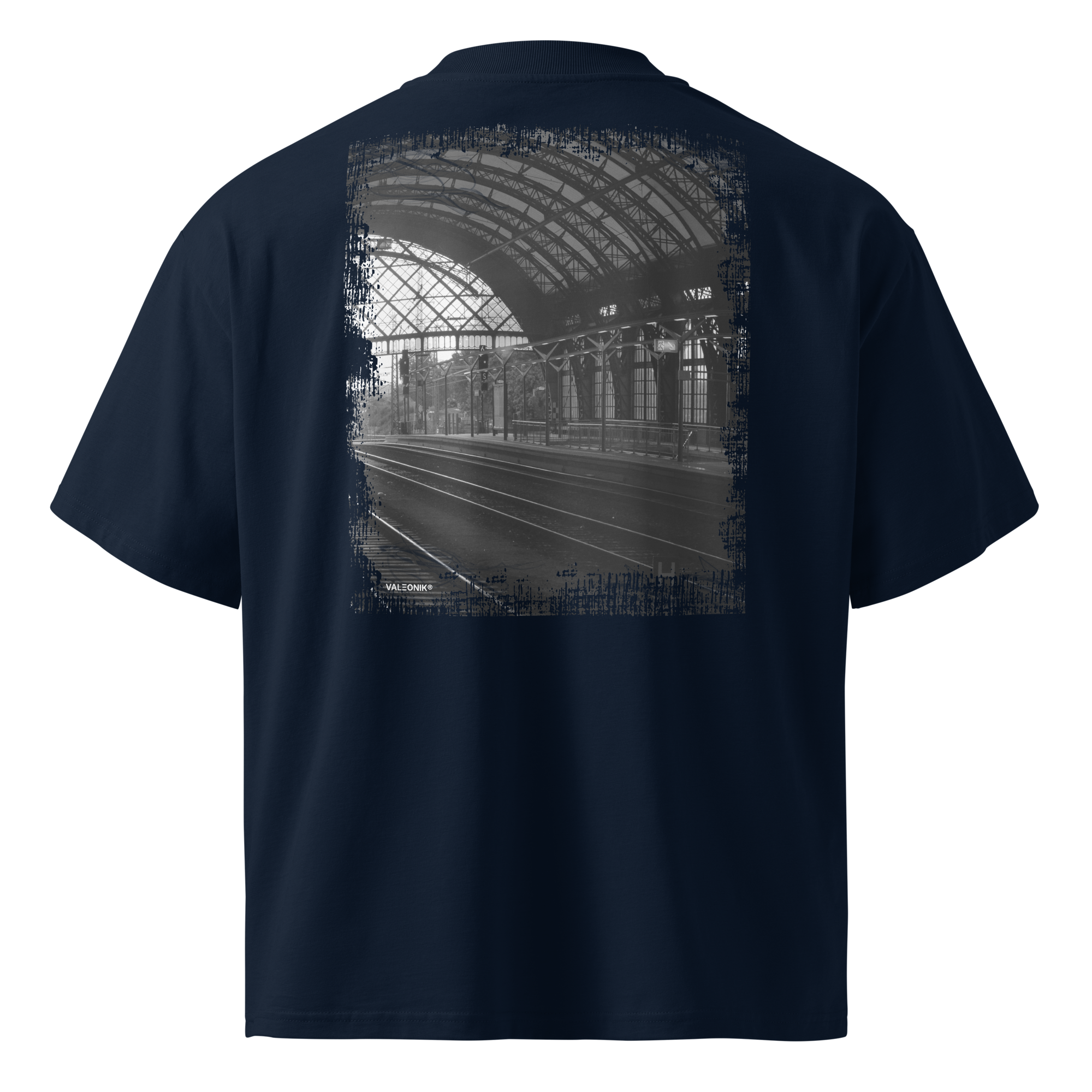 DISTRIKT Oversized Tee TERMINAL